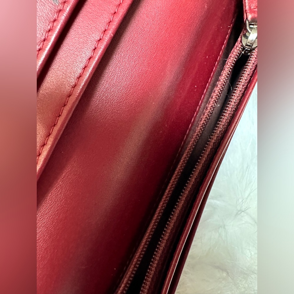 ❤️SOLD❤️Channel wallet with crossbody chain - Picture 7 of 10